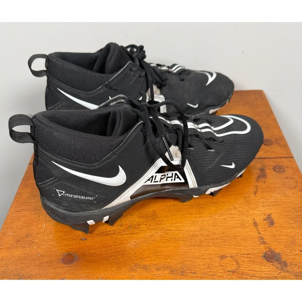 Nike Women's 9.5 Alpha Menace 3 Shark Cleats Black & White Style CV0954-001